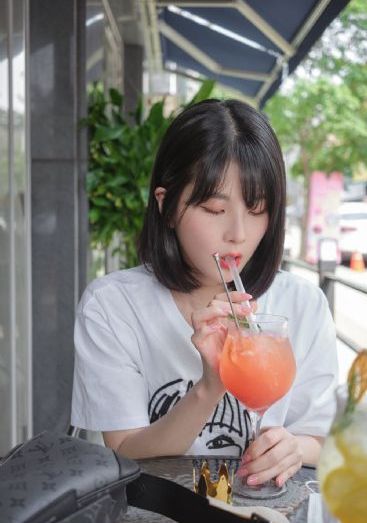 欧美女性娱乐节目_免费在线观看
