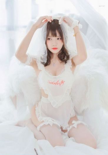 日韩运动风泳衣_BD英语高清电影在线