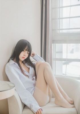 美女透明睡衣无遮挡_HD在线观看